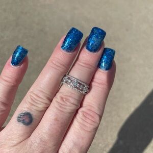 Elegant Silver Band! 9.25 Sterling Silver Moissanite Clover band!